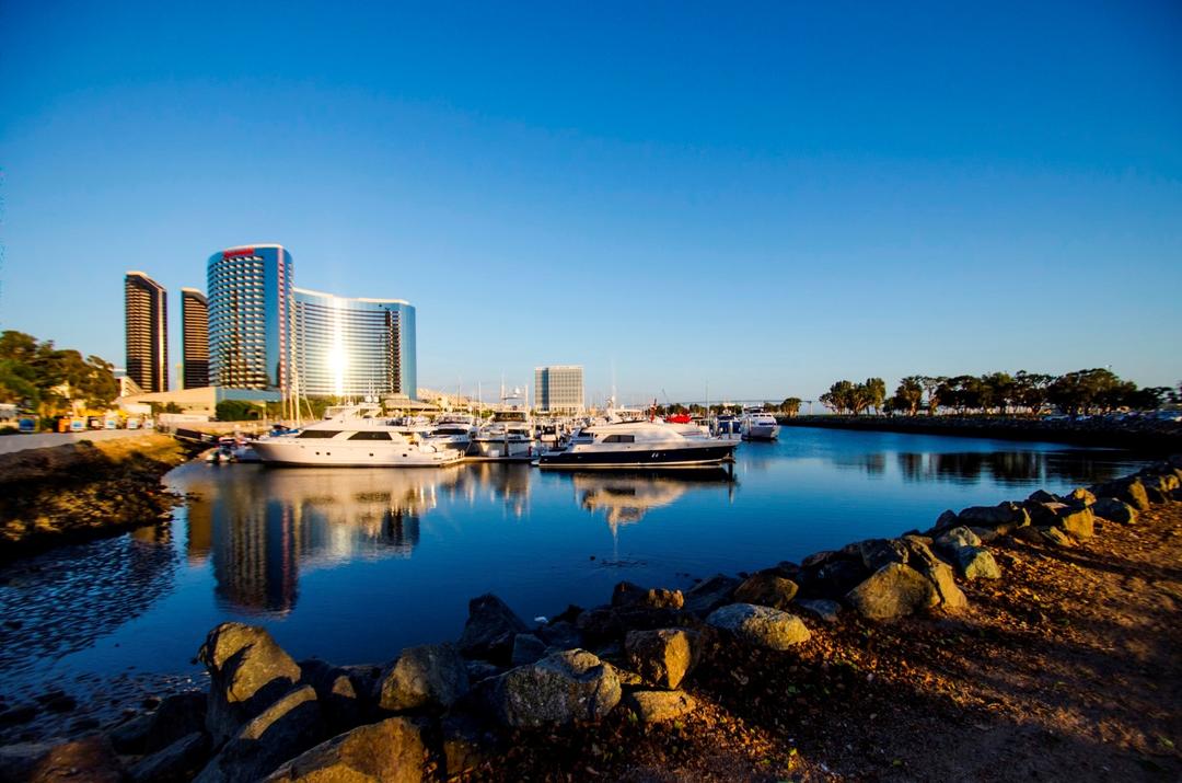 low tide at the North Embarcadero marina