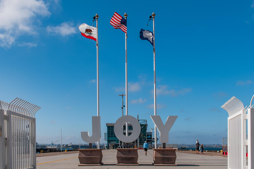 JOY Sculpture installed during holiday season at the Broadway Pier