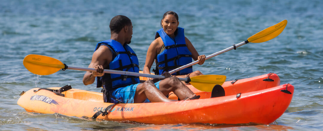 Couple kayaking on the Chula Vista Bayfront