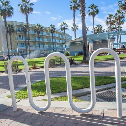 Bike path at Dunes Park at the Port of San Diego