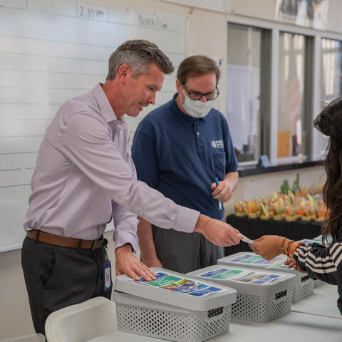 3 Port staff memebers share information on the environment with students